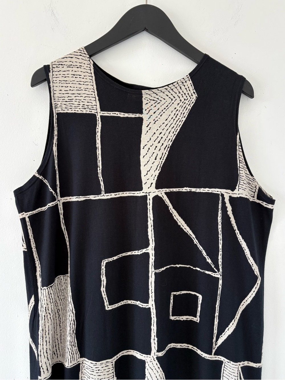 Nanso Maxi Crew Neck Sleeveless Dress - Picture 3 of 7